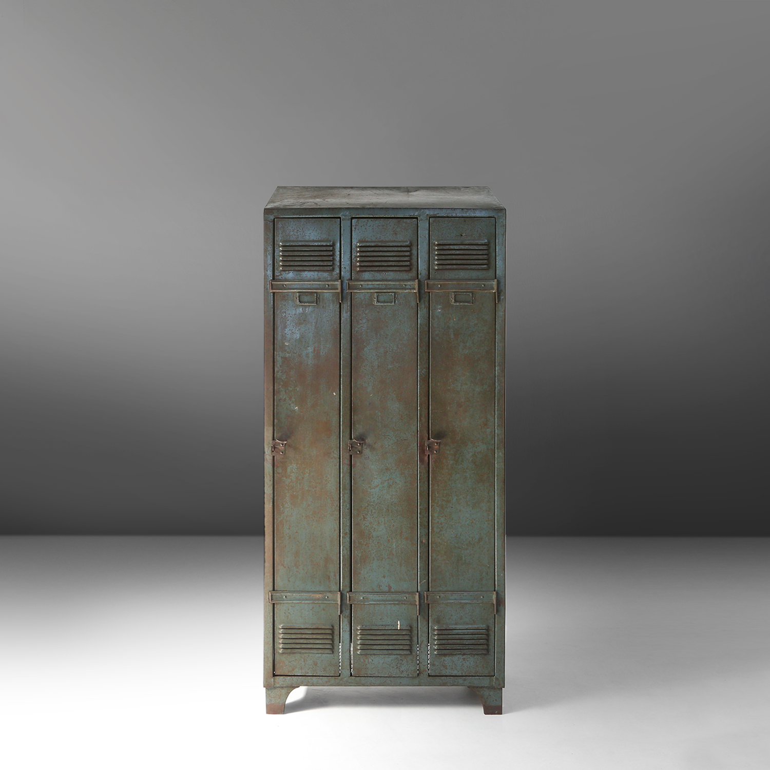 Antique Industrial storage locker 1910thumbnail